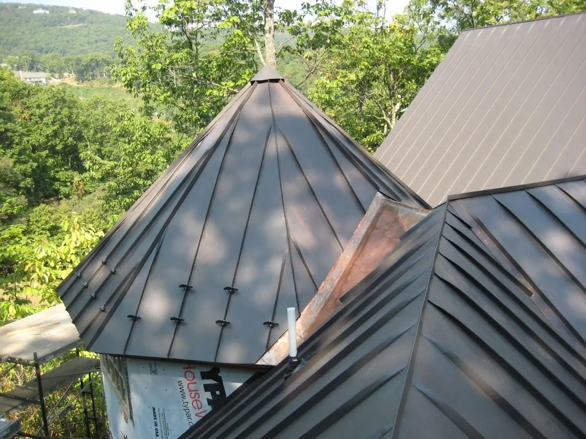 Professional Roof Tarp Installation by Craftsman Roofing in Sycamore Canyon